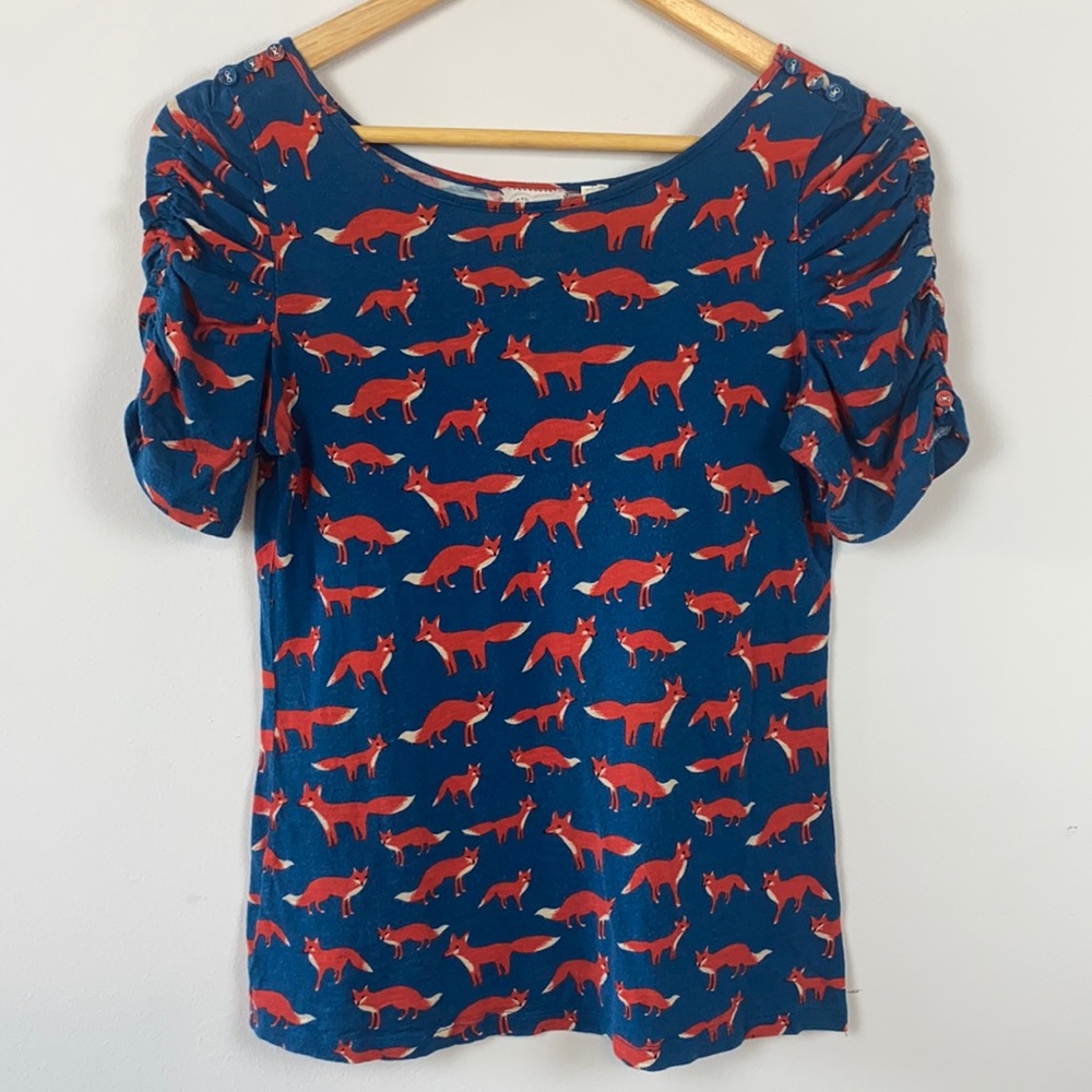 Anthropologie Foxes tee, ruched shoulders